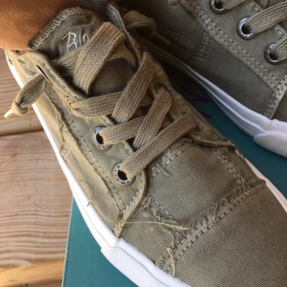 Restock 🐡Blowfish Army Green Sneakers🐡C - Picture 6 of 7